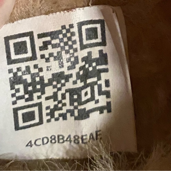 UGG MID-CALF BOOTS - Picture 8 of 9